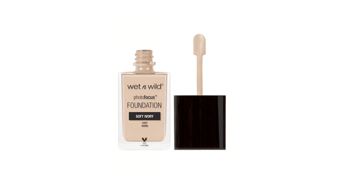 wet'n'wild photofocus Foundation Soft Ivory