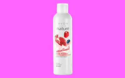 AVON naturals sensational Wild Berries & Pomegranate yoghurt body cleanser